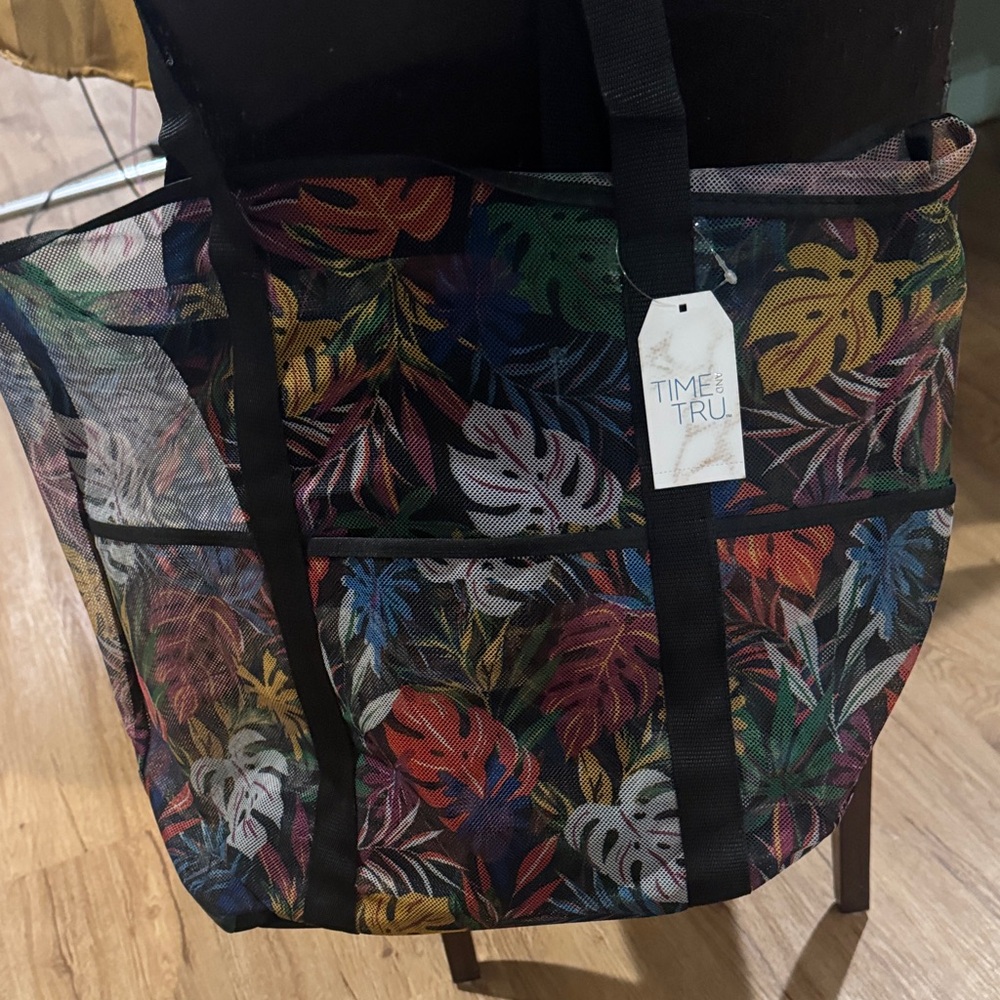 Time and Tru Colorful Leaf Print Tote
